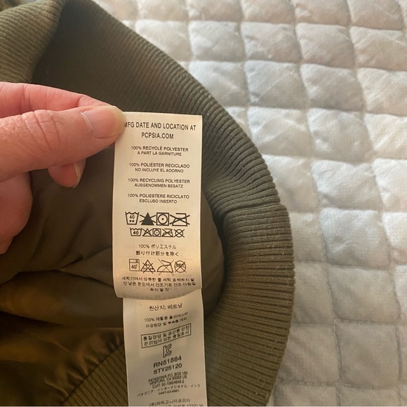 Patagonia green teddy vest Size Small - Picture 4 of 9